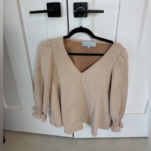 Tuckernuck Easton V-Neck Bone Suede Top XS